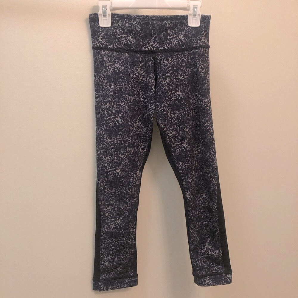 Lululemon cropped leggings, size 2!